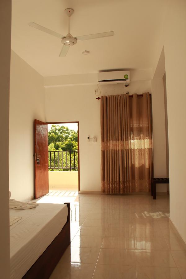 Pearl City Hotel Tissamaharama Luaran gambar