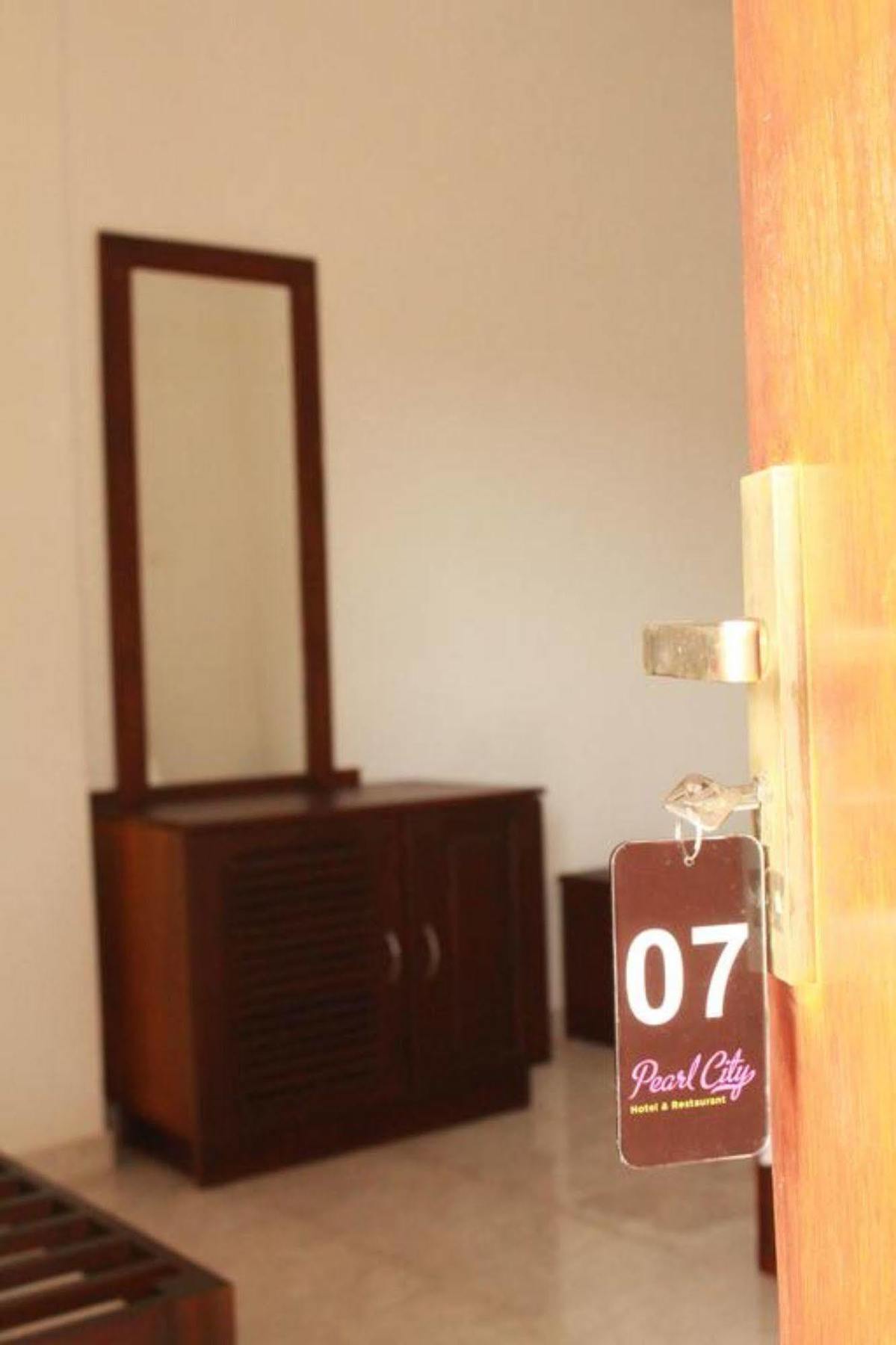 Pearl City Hotel Tissamaharama Luaran gambar
